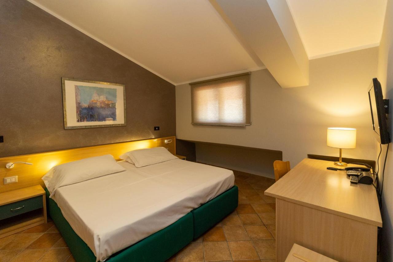 Hotel Federica Riace Marina Bagian luar foto